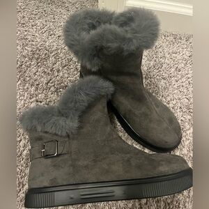 Grey winter boots